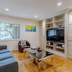 Cozy Home With Pool And Jacuzzi Minutes From Universal Studios