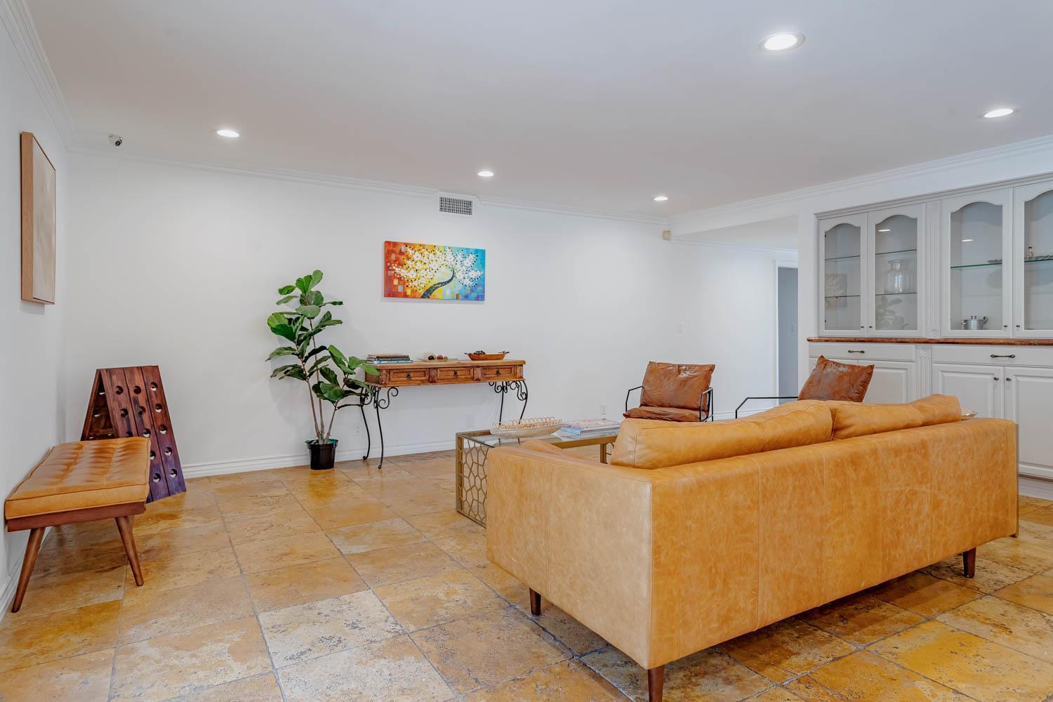 Cozy With Pool And Jacuzzi Minutes From Universal Los Angeles